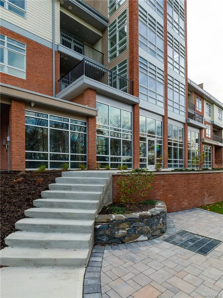 30 Beekman Street #113 Beacon, NY 12508