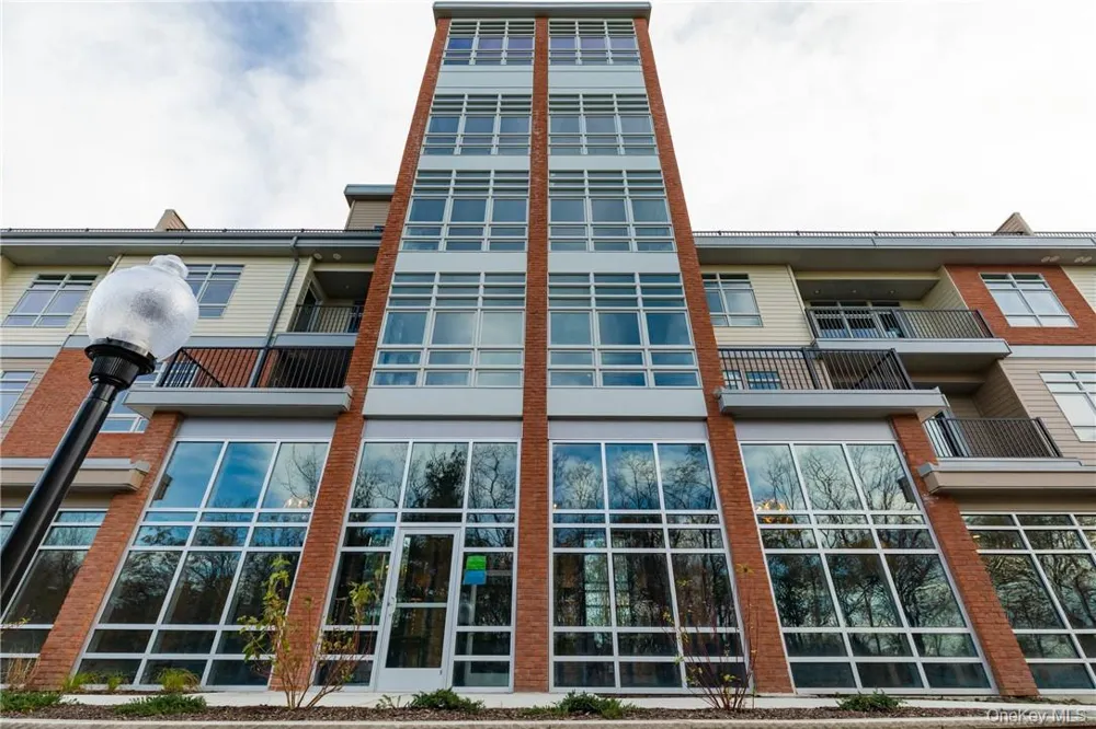 30 Beekman Street #113 Beacon, NY 12508