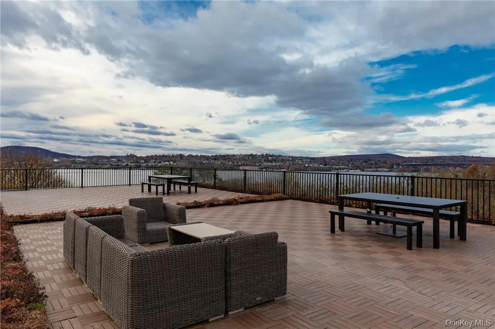 30 Beekman Street #113 Beacon, NY 12508