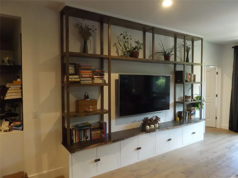 30 Beekman Street #113 Beacon, NY 12508