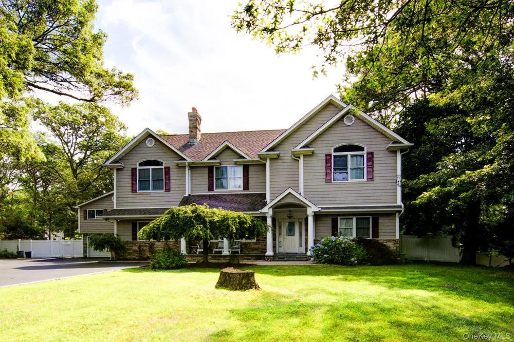 97 Chestnut Street Mount Sinai, NY 11766