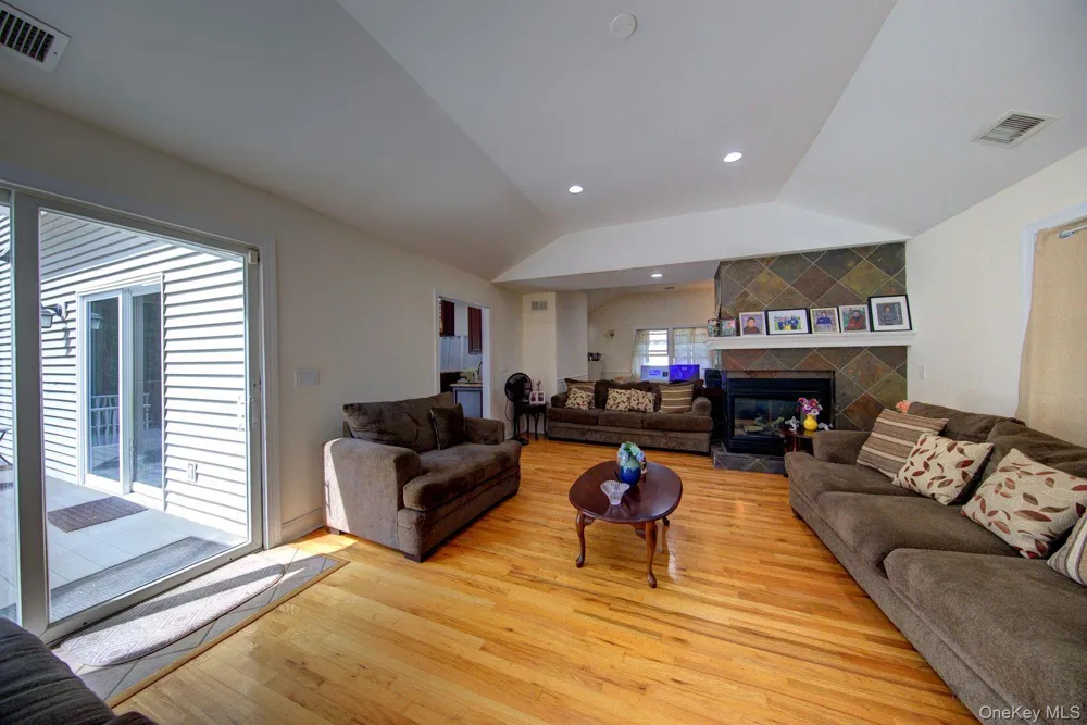 97 Chestnut Street Mount Sinai, NY 11766