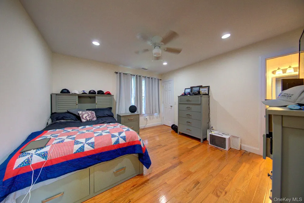 97 Chestnut Street Mount Sinai, NY 11766