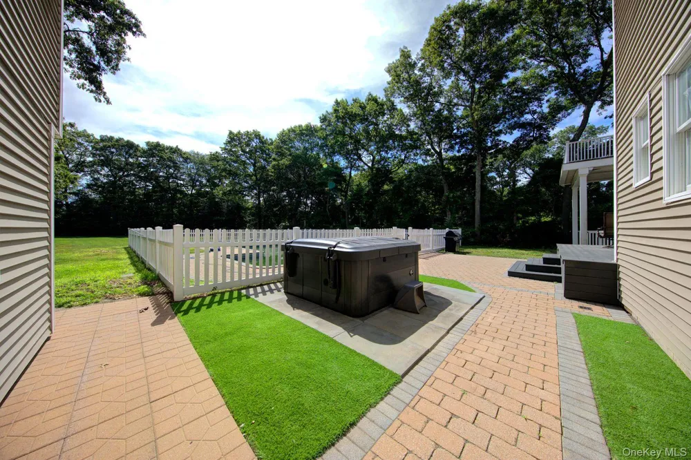 97 Chestnut Street Mount Sinai, NY 11766