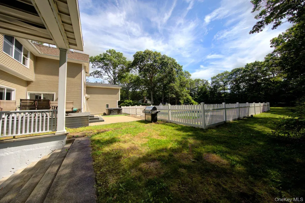 97 Chestnut Street Mount Sinai, NY 11766