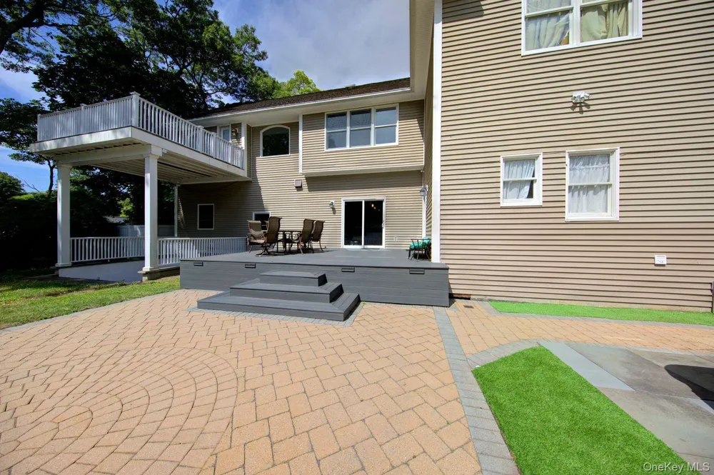 97 Chestnut Street Mount Sinai, NY 11766