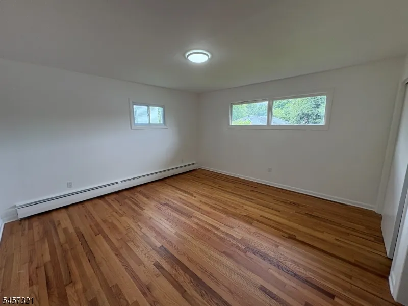 308 Park Ave Lopatcong, NJ 08865