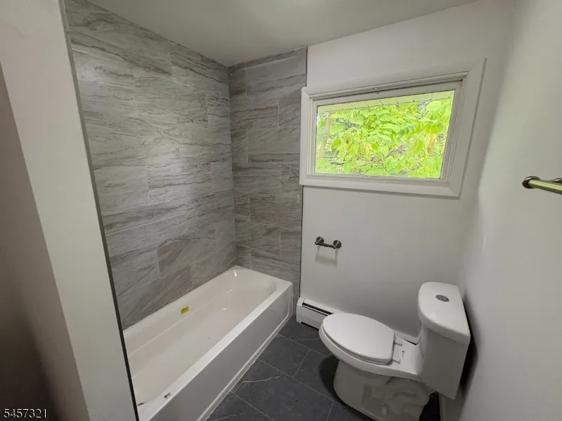 308 Park Ave Lopatcong, NJ 08865