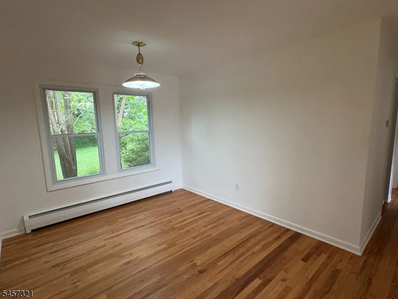 308 Park Ave Lopatcong, NJ 08865