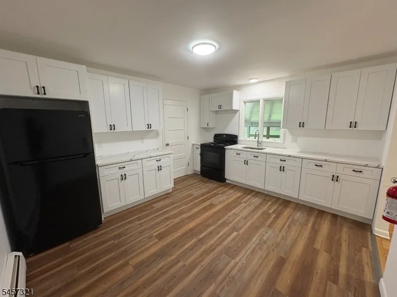 308 Park Ave Lopatcong, NJ 08865