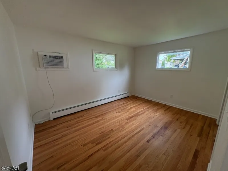 308 Park Ave Lopatcong, NJ 08865