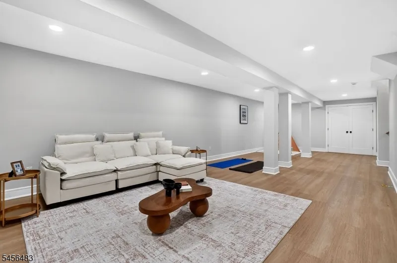 910 Minisink Way Westfield Town, NJ 07090