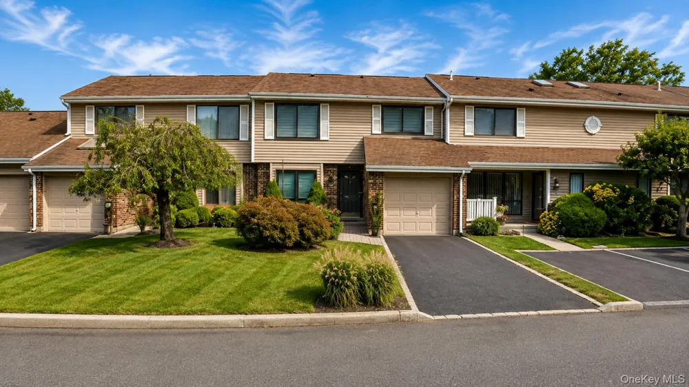 230 Pond View Lane Smithtown, NY 11787