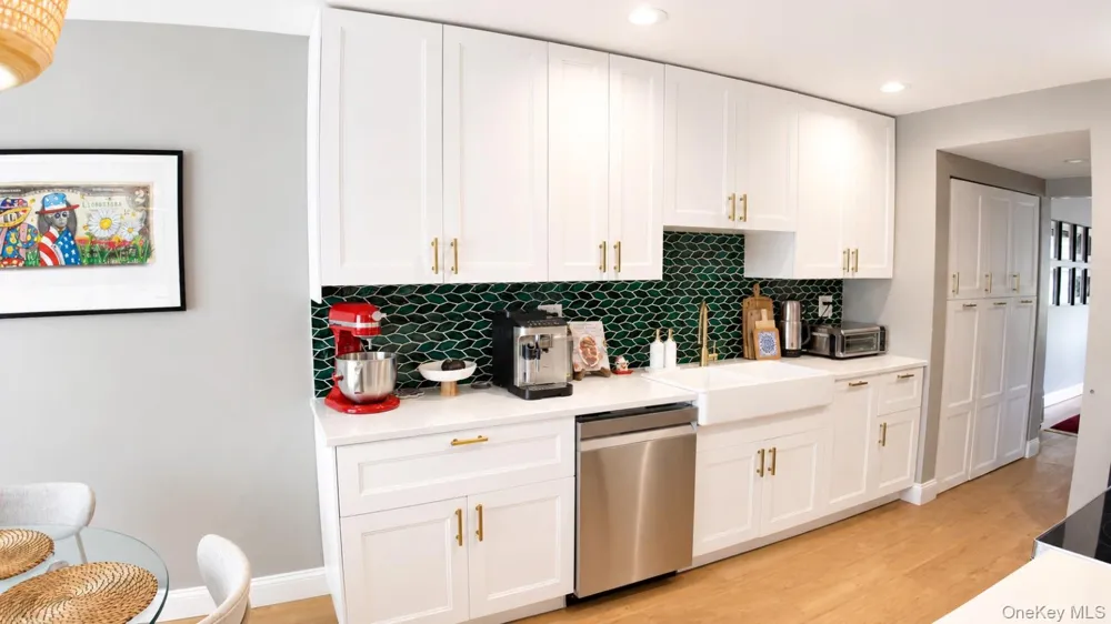 230 Pond View Lane Smithtown, NY 11787