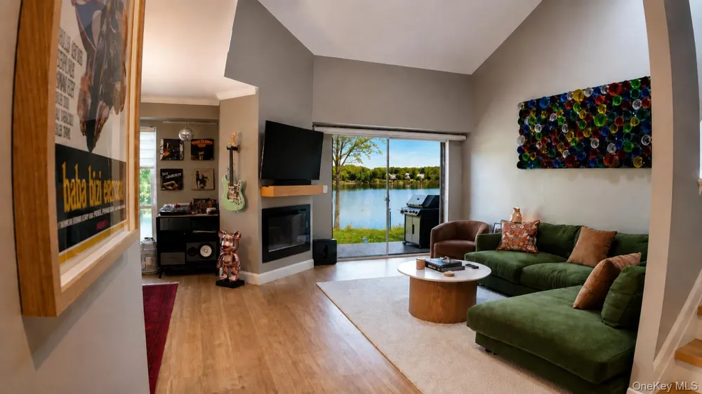 230 Pond View Lane Smithtown, NY 11787