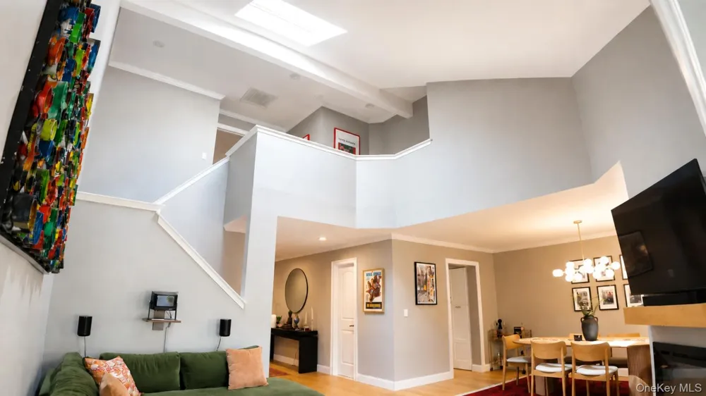 230 Pond View Lane Smithtown, NY 11787