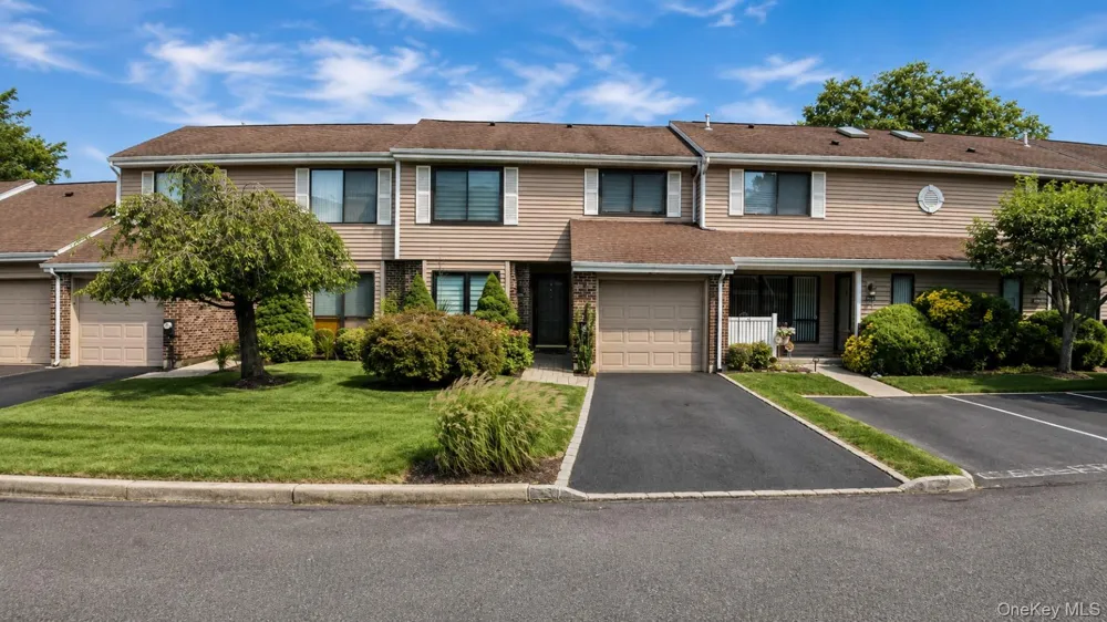 230 Pond View Lane Smithtown, NY 11787