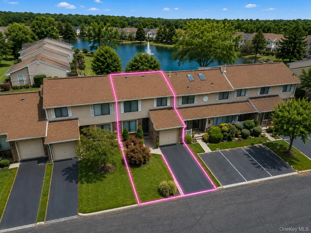 230 Pond View Lane Smithtown, NY 11787