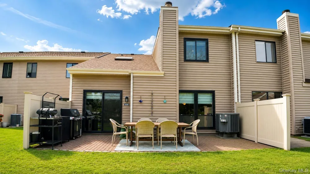 230 Pond View Lane Smithtown, NY 11787