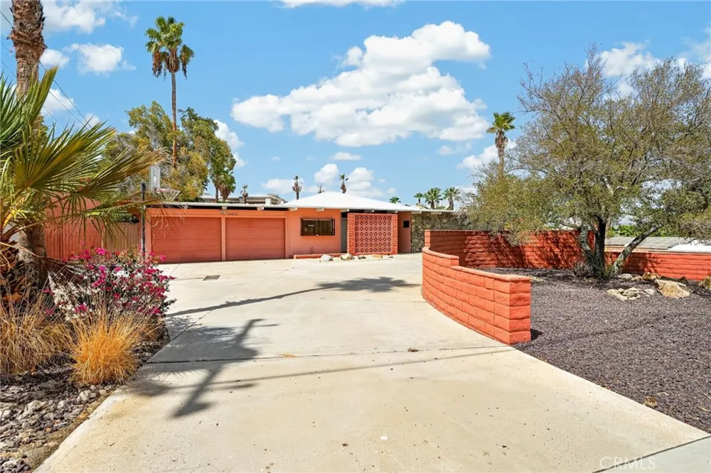 67870 Carroll Drive Cathedral City, CA 92234