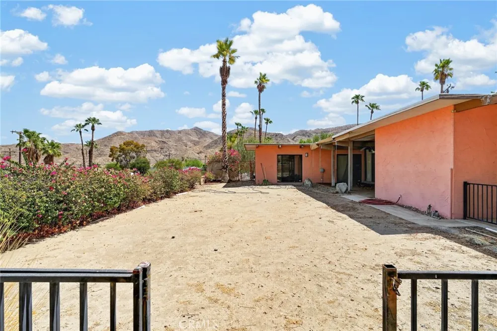 67870 Carroll Drive Cathedral City, CA 92234