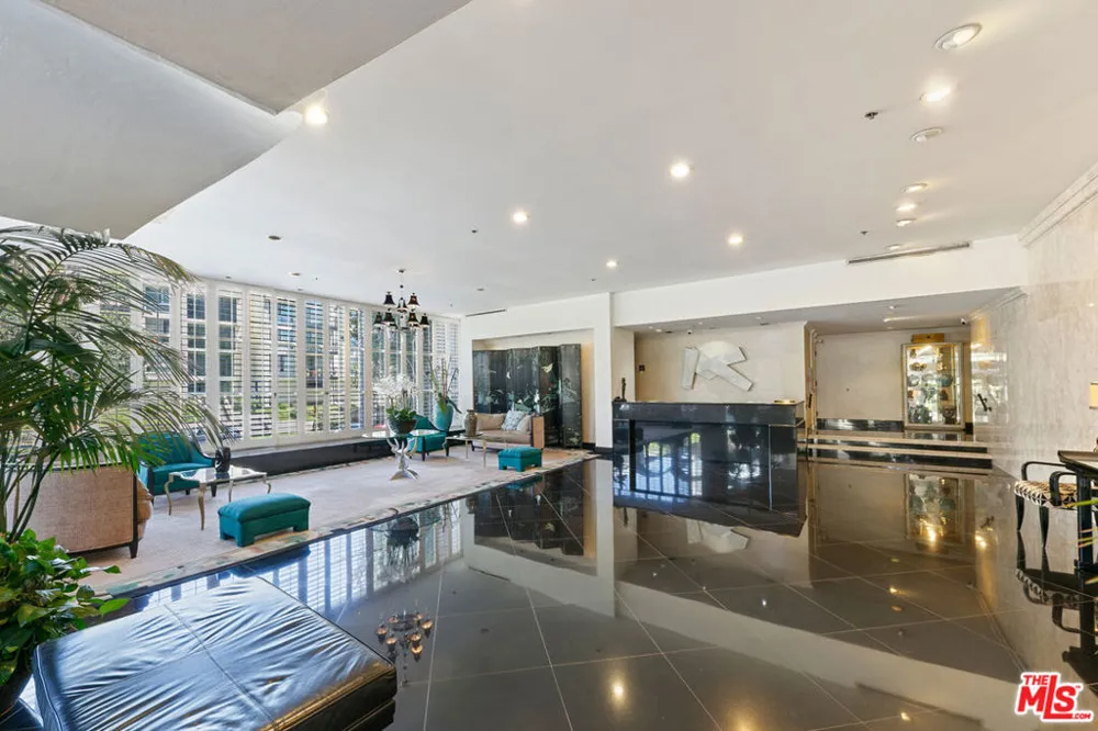 1333 S Beverly Glen Boulevard #403 Los Angeles, CA 90024