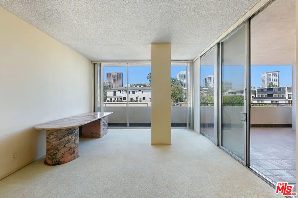 1333 S Beverly Glen Boulevard #403 Los Angeles, CA 90024
