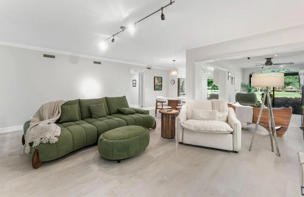 16648 TRADERS Crossing #106 Jupiter, FL 33477
