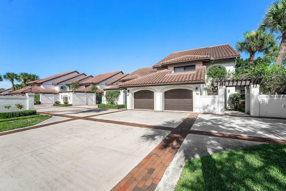 16648 TRADERS Crossing #106 Jupiter, FL 33477