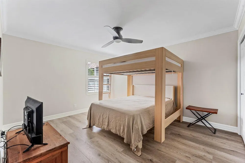 16648 TRADERS Crossing #106 Jupiter, FL 33477