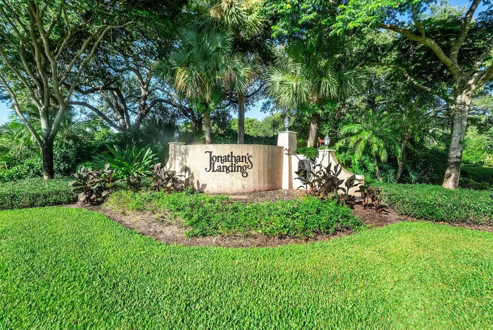 16648 TRADERS Crossing #106 Jupiter, FL 33477