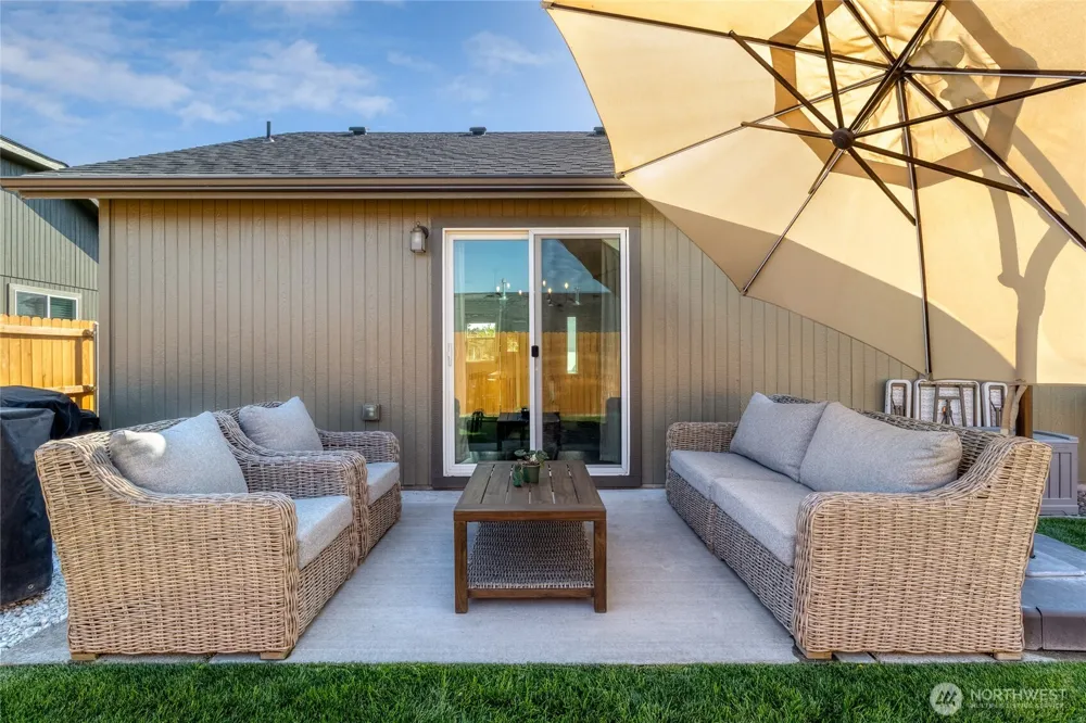 364 SW Homestead Avenue College Place, WA 99324