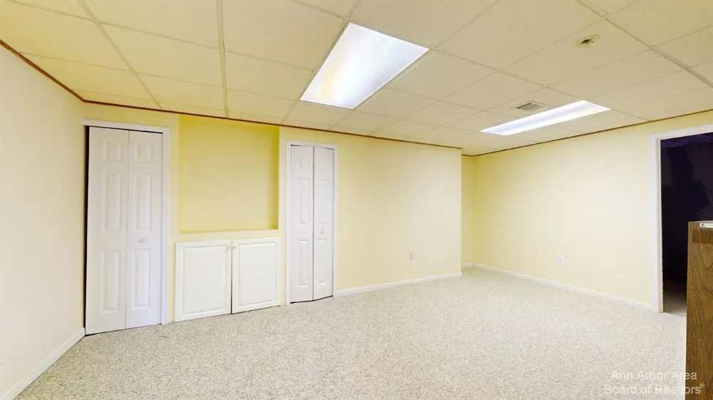 2844 Chaseway Court Ann Arbor Charter Township, MI 48105