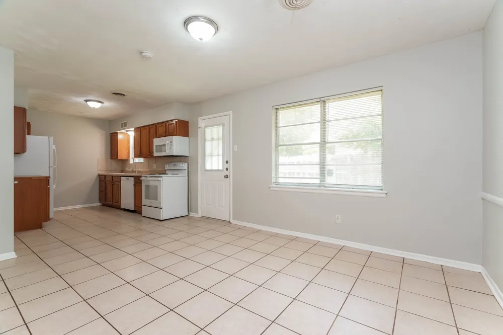 736 Treadwell Drive Hurst, TX 76053