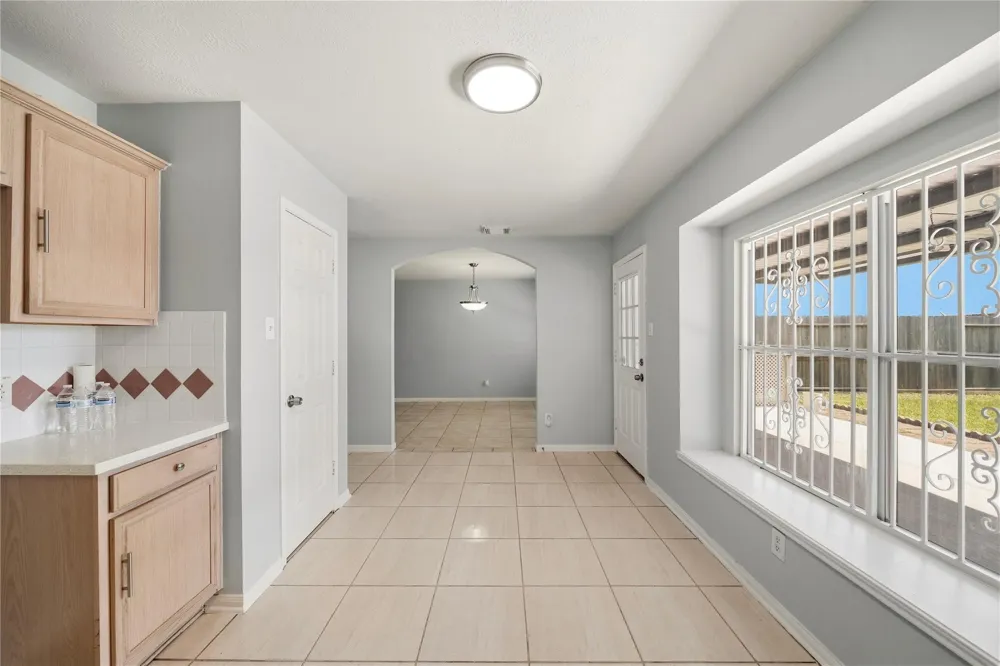 7027 Waveland Drive Houston, TX 77072