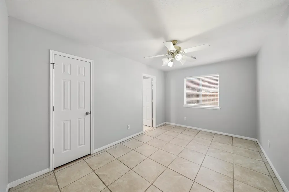7027 Waveland Drive Houston, TX 77072