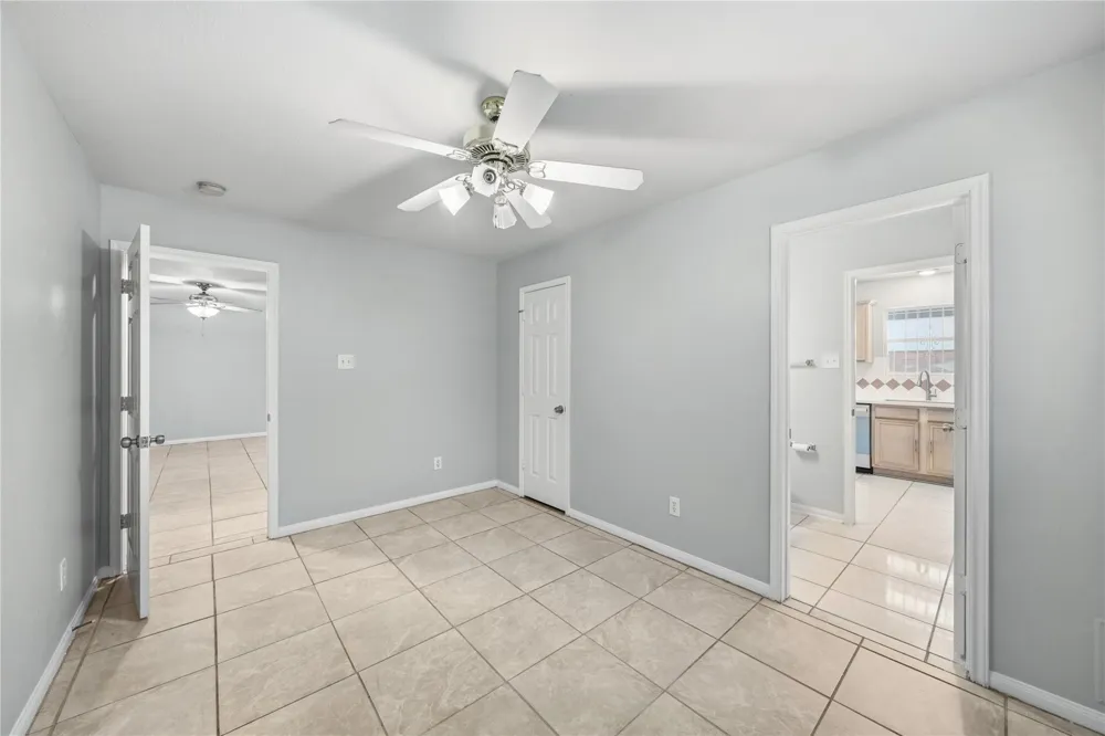 7027 Waveland Drive Houston, TX 77072