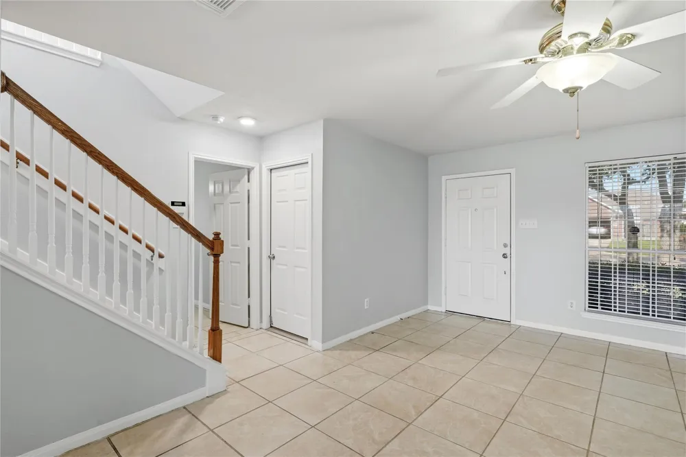 7027 Waveland Drive Houston, TX 77072