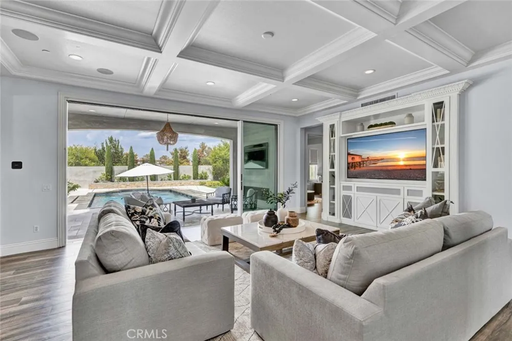 8 Stafford Place Tustin, CA 92782