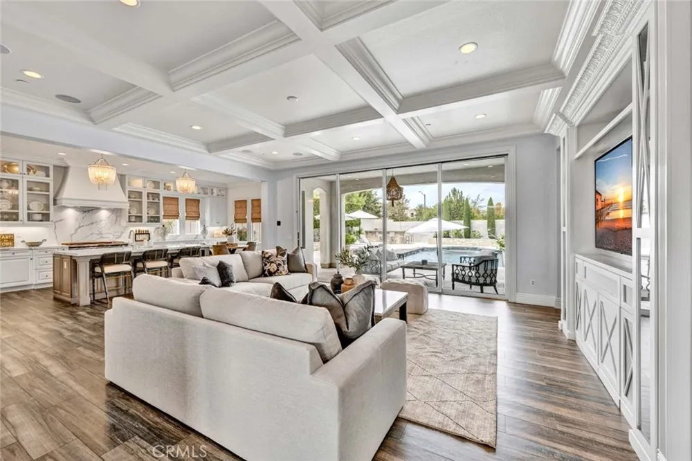 8 Stafford Place Tustin, CA 92782