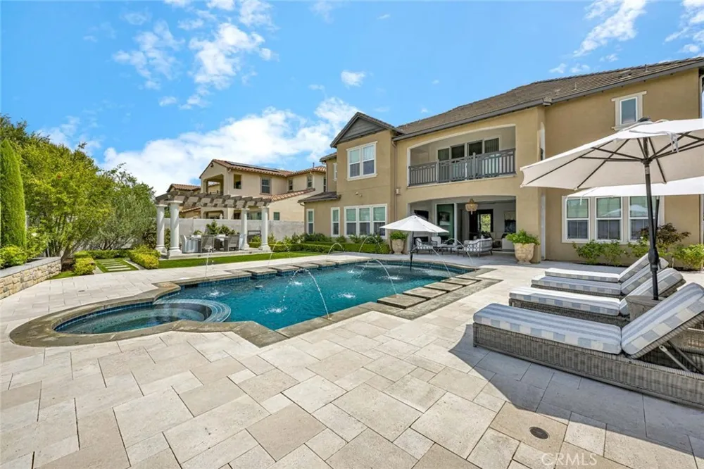 8 Stafford Place Tustin, CA 92782