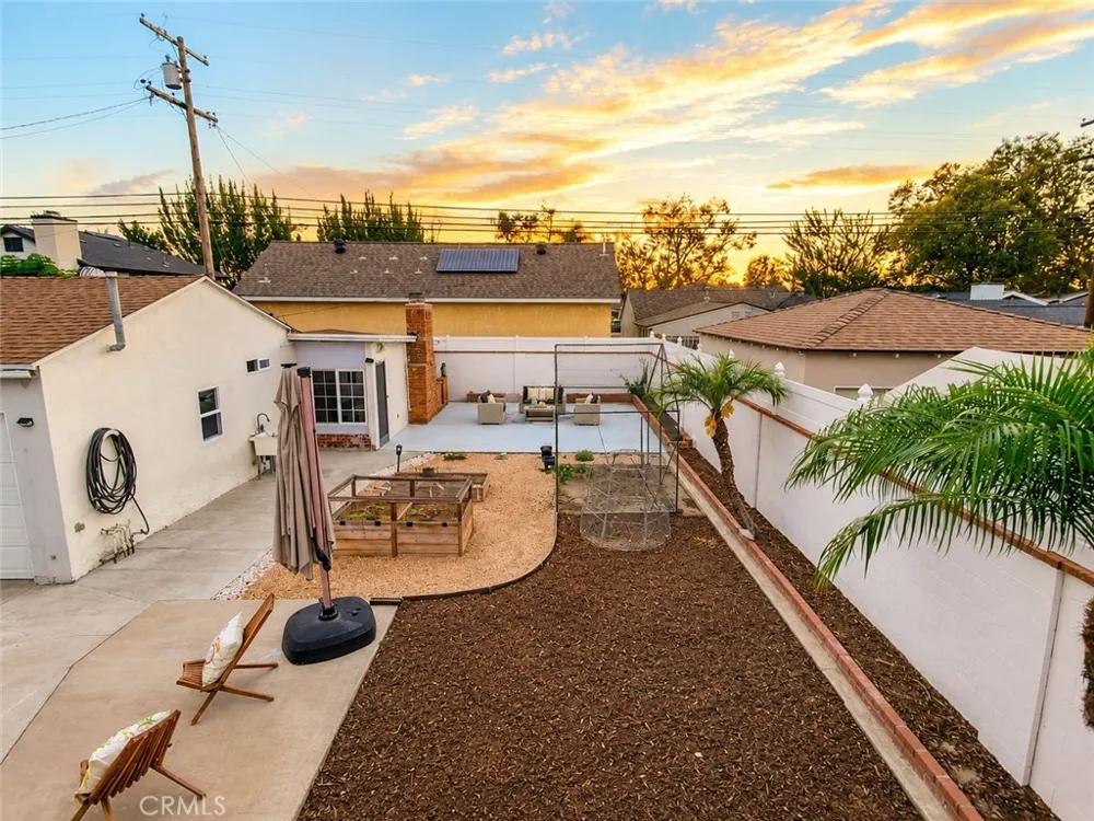 5949 Autry Lakewood, CA 90712