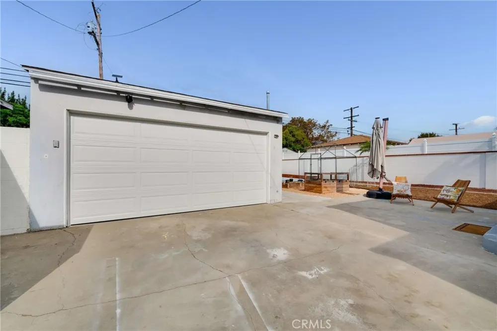 5949 Autry Lakewood, CA 90712