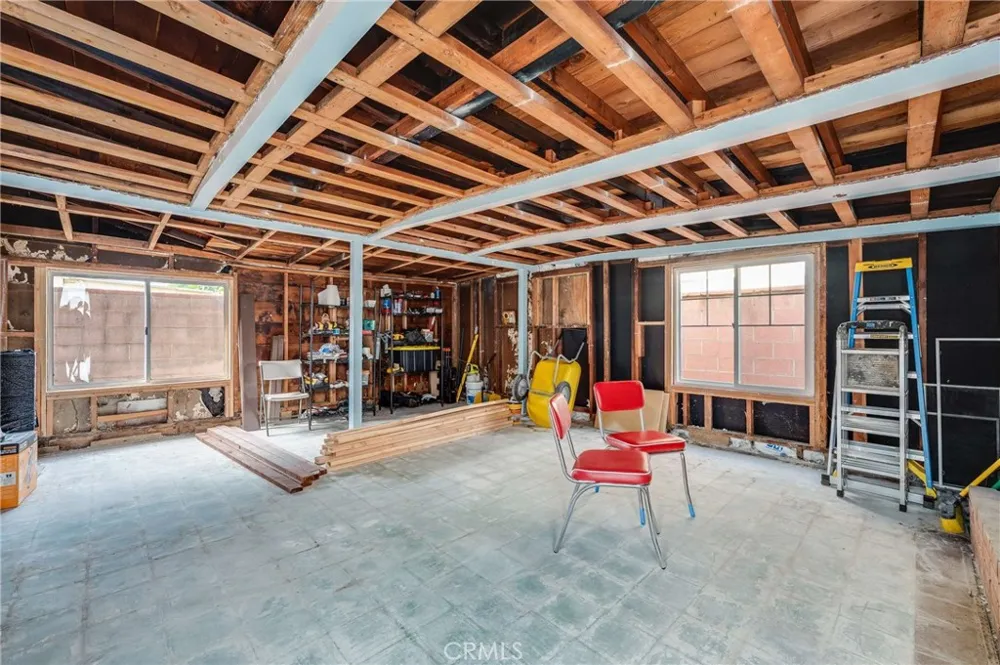 5949 Autry Lakewood, CA 90712