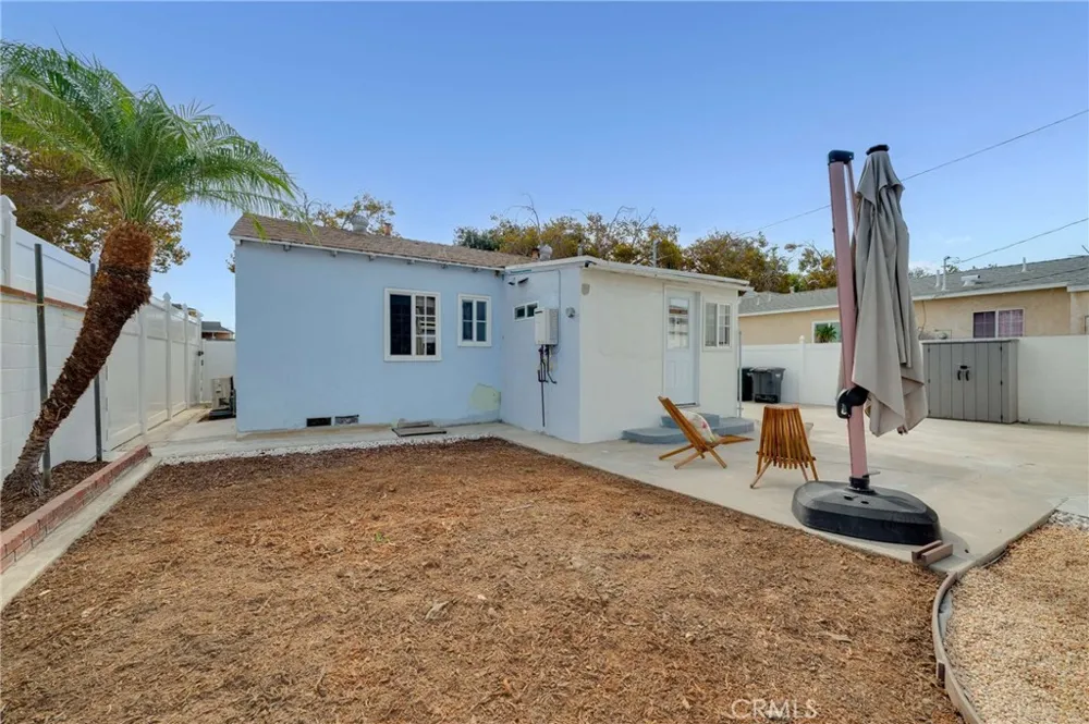 5949 Autry Lakewood, CA 90712
