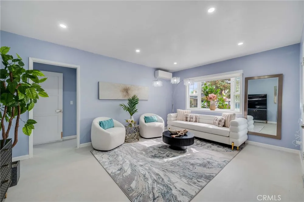 5949 Autry Lakewood, CA 90712