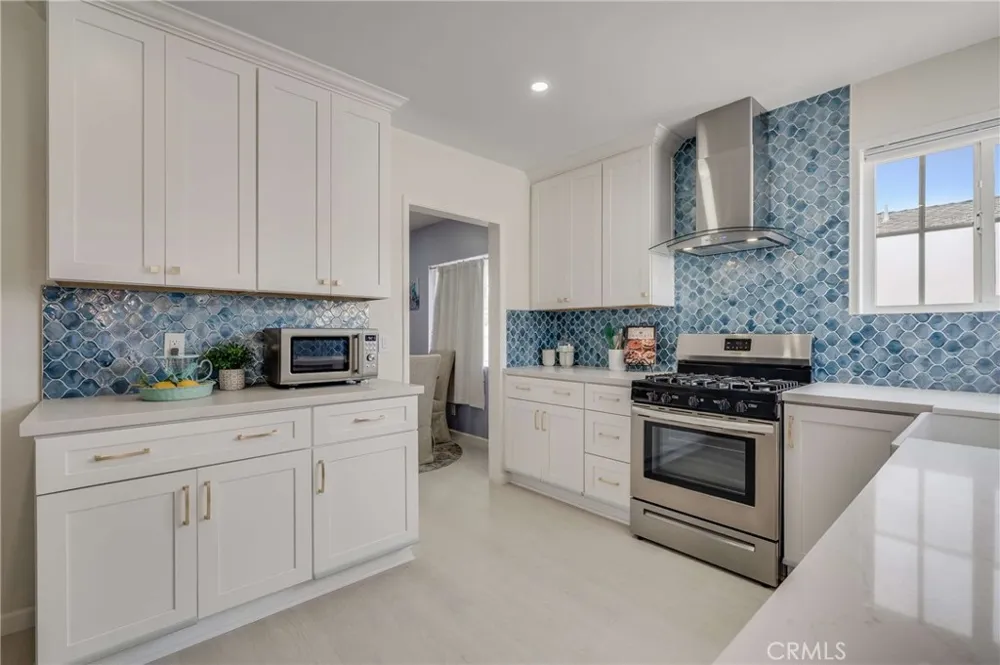 5949 Autry Lakewood, CA 90712