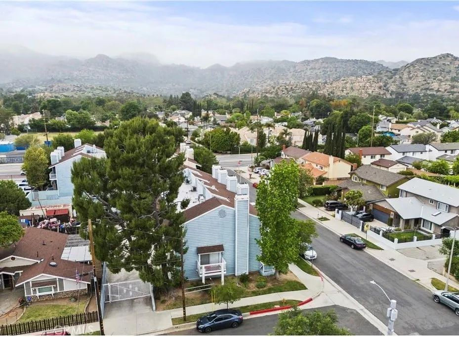 21912 Hiawatha #2 Chatsworth, CA 91311