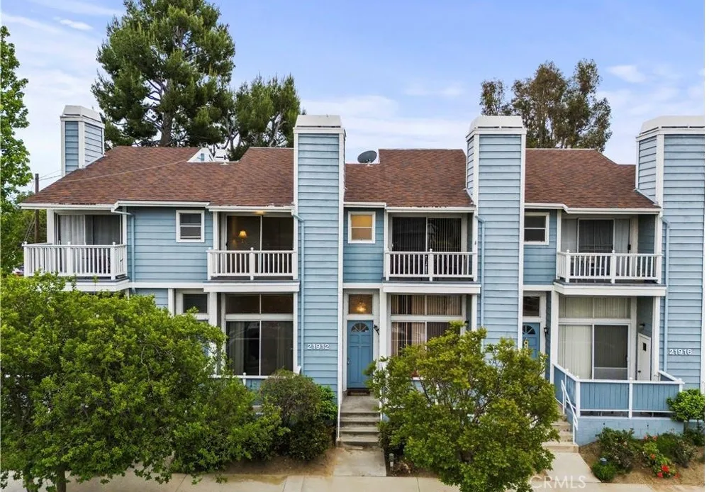 21912 Hiawatha #2 Chatsworth, CA 91311