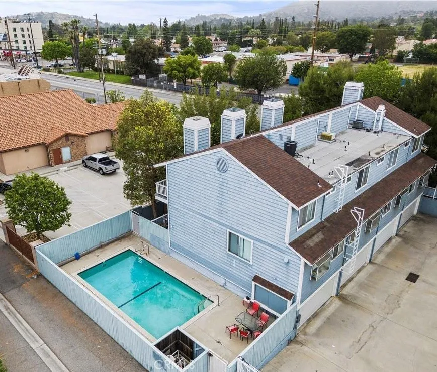 21912 Hiawatha #2 Chatsworth, CA 91311